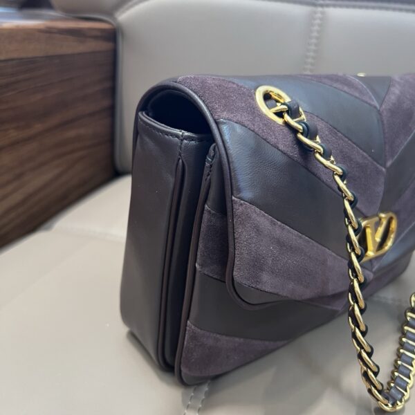 sy_no_00F7FA0F22C035830D9495FF85D18A00_2 GARAVANI Djuna women's shoulder bag in lambskin.