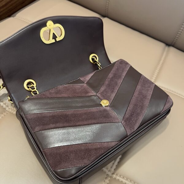 sy_no_00F7FA0F22C035830D9495FF85D18A00_5 GARAVANI Djuna women's shoulder bag in lambskin.