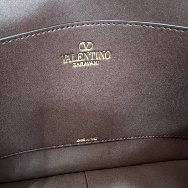 sy_no_00F7FA0F22C035830D9495FF85D18A00_7 GARAVANI Djuna women's shoulder bag in lambskin.