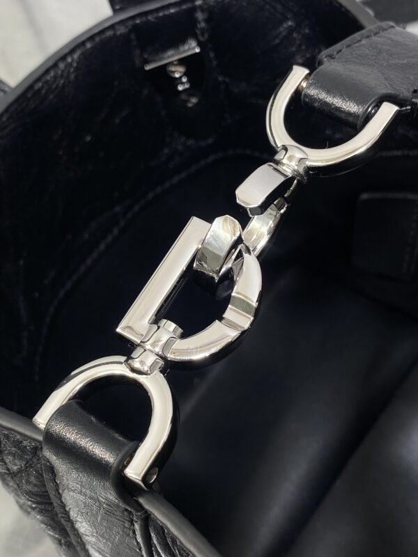 sy_no_01CD160AA4154D12B7B3159340AA3E44_4 DIOR Toujours Mini Handbag – Black Oiled Calfskin