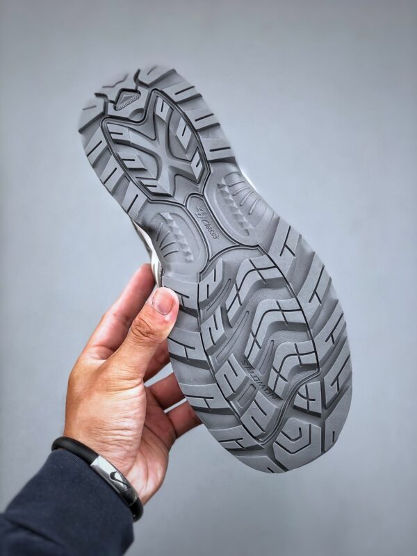 sy_no_03428D589F2AF2168494ADEA754D151D_7 Silver Grey & Light Titanium Technical Trail Running Shoes