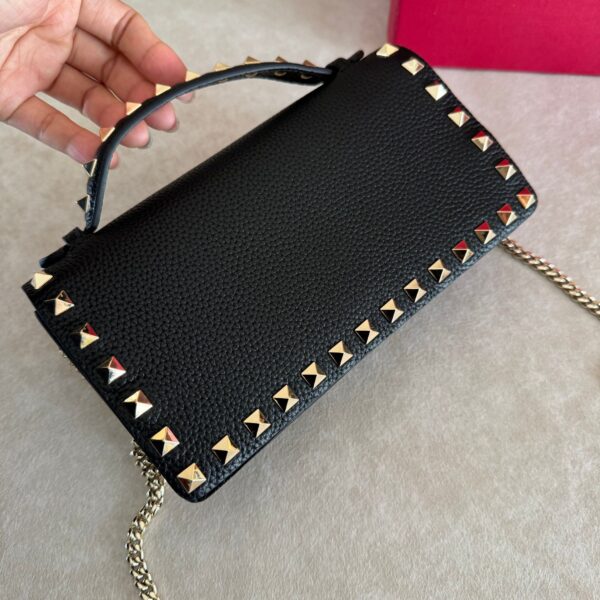 sy_no_03452826AE9700DAF212349611D641C0_3 Valentino Small Envelope Handbag – Black and Gold
