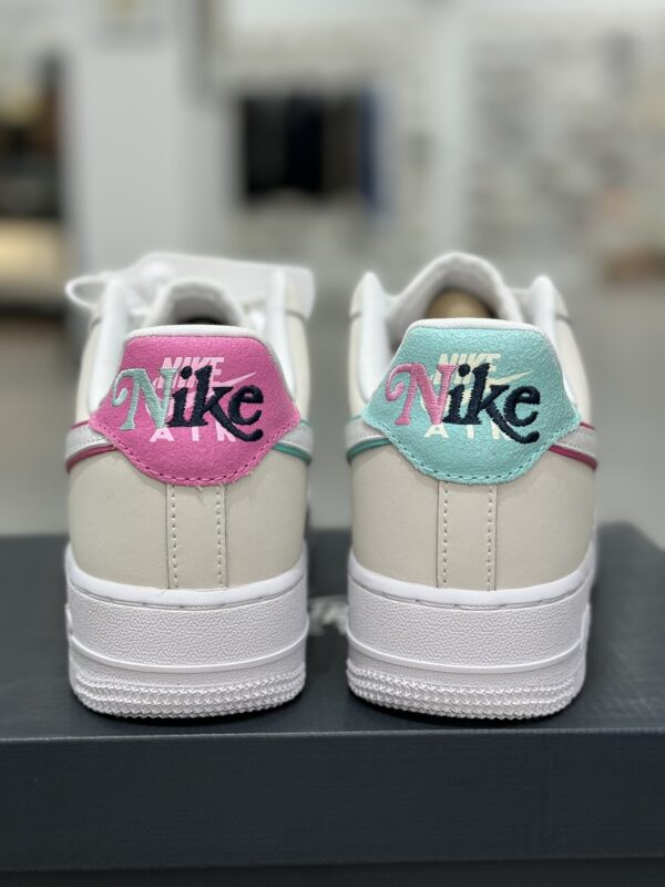 sy_no_03981E9971E75FBD868CF172BE230304_4 Nike Air Force 1 Low “Pink Outline / Asymmetrical Heel” Custom – Sail / White / Pink / Blue