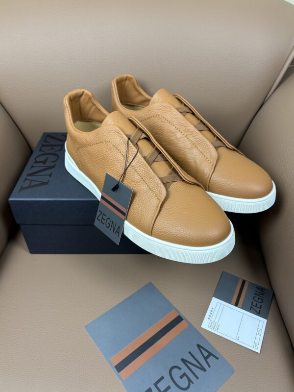 sy_no_04A70846A6F14AE2FC6423032BC7838A_2 Caramel & Camel Textured Leather Slip-On Sneakers