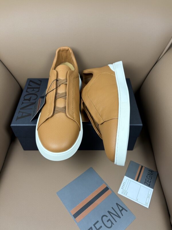 sy_no_04A70846A6F14AE2FC6423032BC7838A_4 Caramel & Camel Textured Leather Slip-On Sneakers