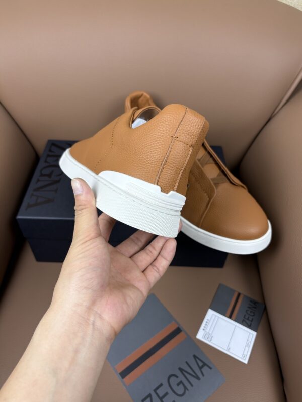 sy_no_04A70846A6F14AE2FC6423032BC7838A_6 Caramel & Camel Textured Leather Slip-On Sneakers