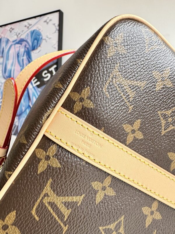 Louis Vuitton Speedy Bandoulière 30 Handbag