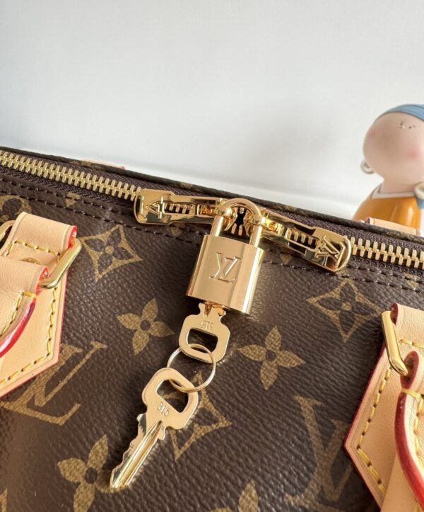Louis Vuitton Speedy Bandoulière 30 Handbag