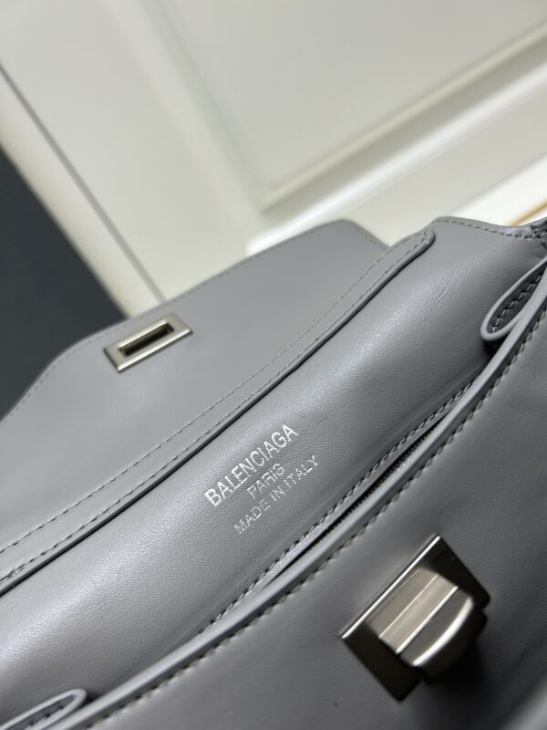 sy_no_06963A32E01044006E338BB825442A4A_8 Balenciaga Rodeo Bag 🖤