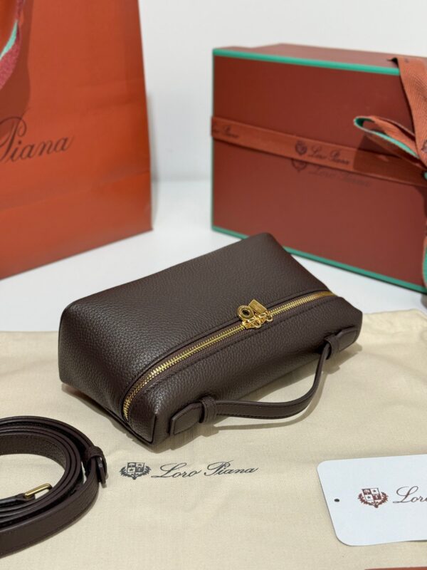 sy_no_06B2F048256A8A6D24719EB361CB0E4B_4 Loro Piana Extra Pocket L19 Bag – Dark Brown