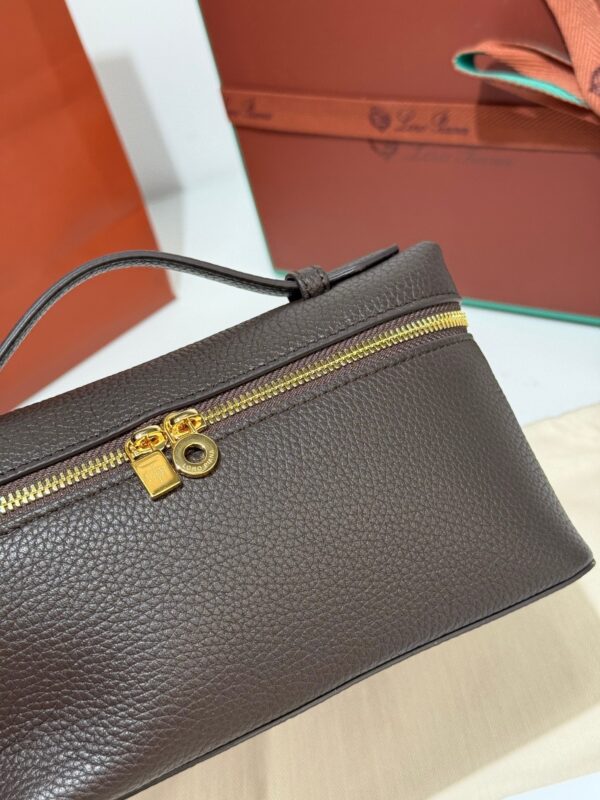 sy_no_06B2F048256A8A6D24719EB361CB0E4B_6 Loro Piana Extra Pocket L19 Bag – Dark Brown