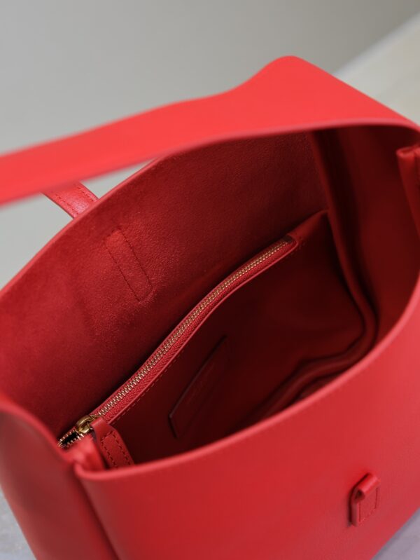 LE 5 À 7 Underarm Bag – Red