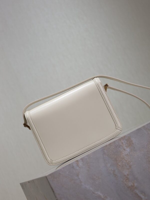 sy_no_06EDC027FF7CDB253A4C1EC511C4A405_5 Solferino Box 19cm Bag – White