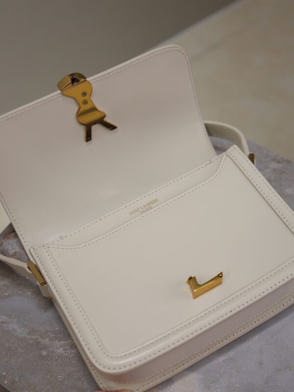 sy_no_06EDC027FF7CDB253A4C1EC511C4A405_7 Solferino Box 19cm Bag – White