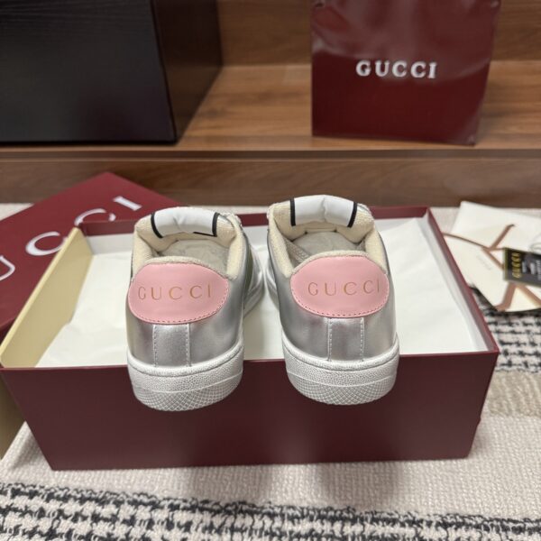 sy_no_073DC61902CDFCEE4B9C99B5002854F7_7 Gucci Screener Metallic Silver & Pink Leather Sneaker