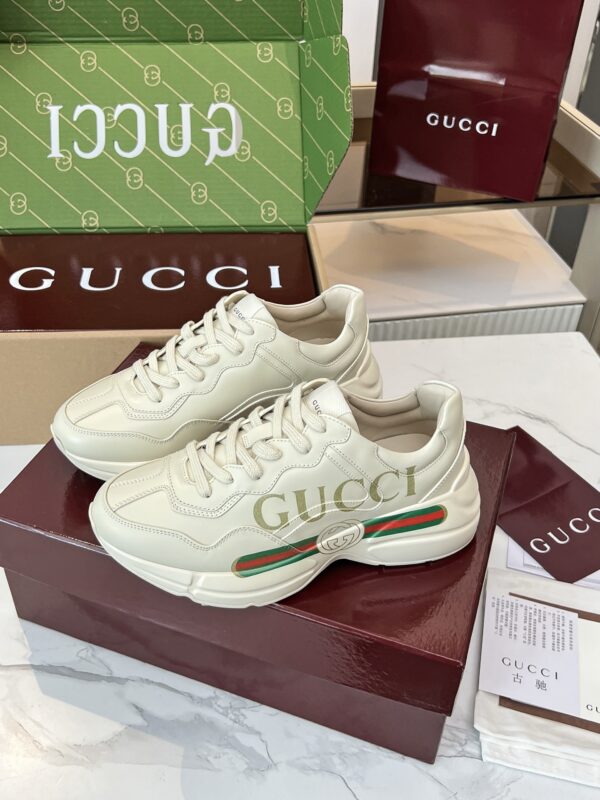 sy_no_0750D7A59E8D9C83252572BF25EA58CB_0 Ivory White Retro Logo Dad Sneakers