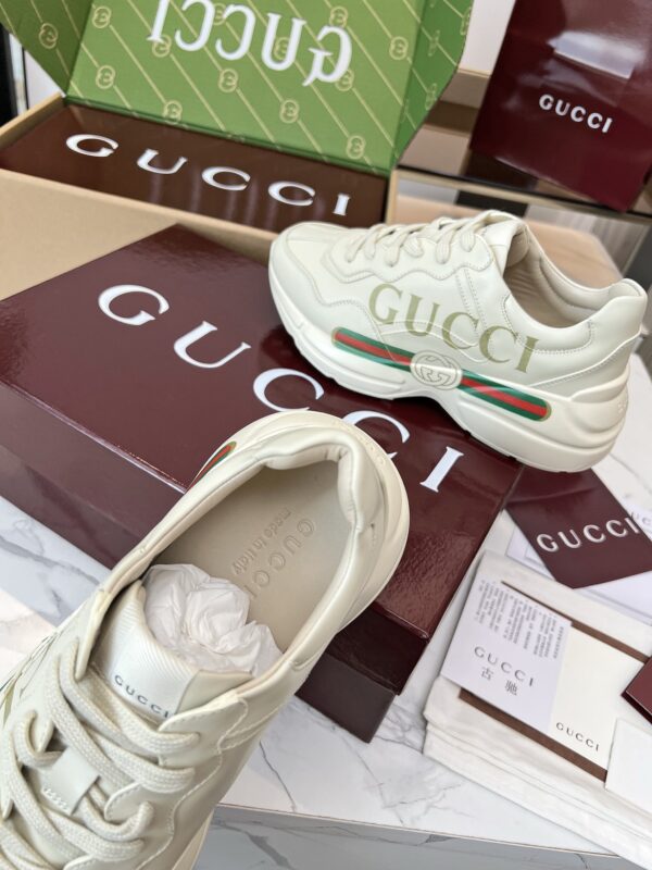 sy_no_0750D7A59E8D9C83252572BF25EA58CB_7 Ivory White Retro Logo Dad Sneakers