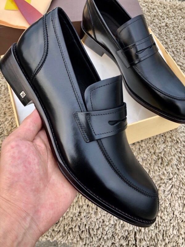 sy_no_0829EEE8F0D727F9161361BC7ADB8006_3 Black Smooth Calfskin Penny Loafers