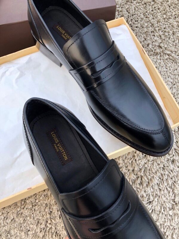 sy_no_0829EEE8F0D727F9161361BC7ADB8006_5 Black Smooth Calfskin Penny Loafers