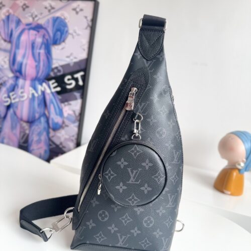 sy_no_084F61CDF30AB837D66E43C064196D55_0 Louis Vuitton Duo Shoulder Bag – Monogram Canvas & Taiga Leather