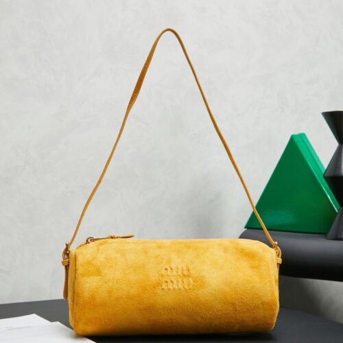 sy_no_0879E1B2ED43C8EC1F9AF4E6645A62B0_0 Yellow Leather Cylindrical Underarm Shoulder Bag