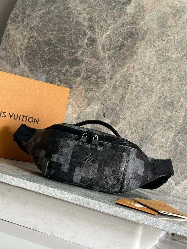 sy_no_0901805BE7DA8AB7D139BCAD5353D19D_0 Rush Belt Bag – Black Pixelated Damier