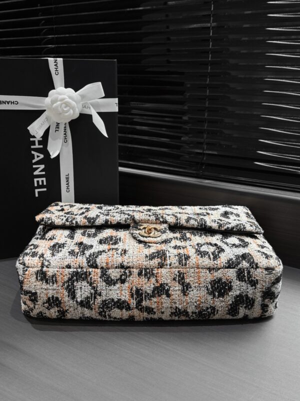 sy_no_097C3A025A82071A089C0AB689A3371D_1 Chanel Leopard-Print Tweed Small Boxy Chain Bag (Shoulder/Crossbody)