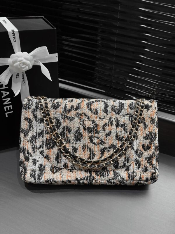 sy_no_097C3A025A82071A089C0AB689A3371D_2 Chanel Leopard-Print Tweed Small Boxy Chain Bag (Shoulder/Crossbody)