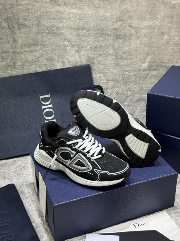sy_no_0988C39312748329AF674AC4CF7C288F_8 Black & White Retro Running Sneakers