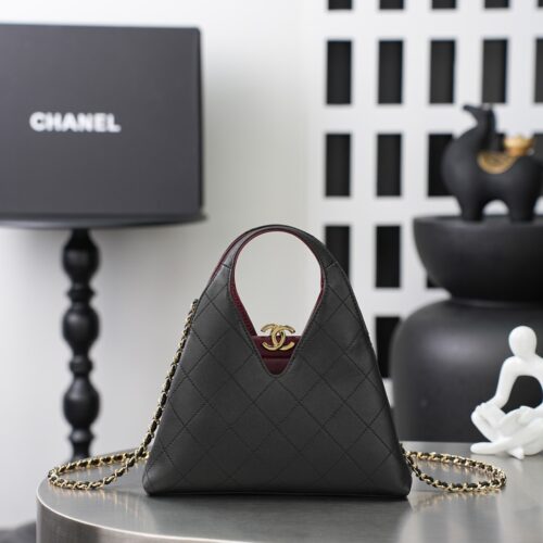 sy_no_09BED3F8C78C314271339120DB4F5A8E_0 Black Lambskin Top Handle Bag