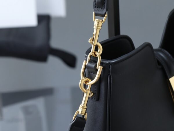 sy_no_0A9D7F062DD81441322BB283CDD0A3A4_3 Camille 16 Soft Hobo Bag