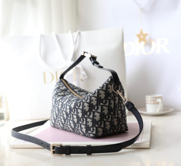 sy_no_0B66D11CFFDCDA8951FF246149A57C9A_4 Nomad Lunch Box Bag – Medium