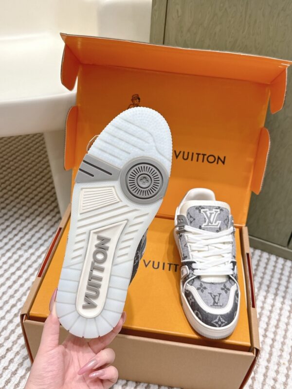 sy_no_0B8497058A1947AD57DF8554C22A8434_8 Louis Vuitton LV Trainer Maxi / LV Skate Black & Grey Monogram Denim Sneakers