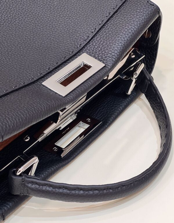 sy_no_0B8C97129CFB696C96962ECBF1113712_5 Fendi Peekaboo Classic Handbag – Textured Leather