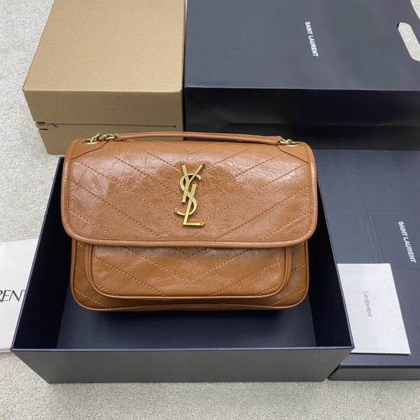 sy_no_0C4EEE908EF7232770A713749696A2A6_0 NIKI Medium Shoulder Bag – Waxed Brown Leather