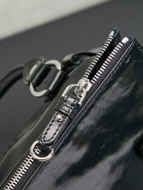 sy_no_0DED5097E409946C1D104F04FF0A64CC_7 New Miu Miu Biker-style Handbag