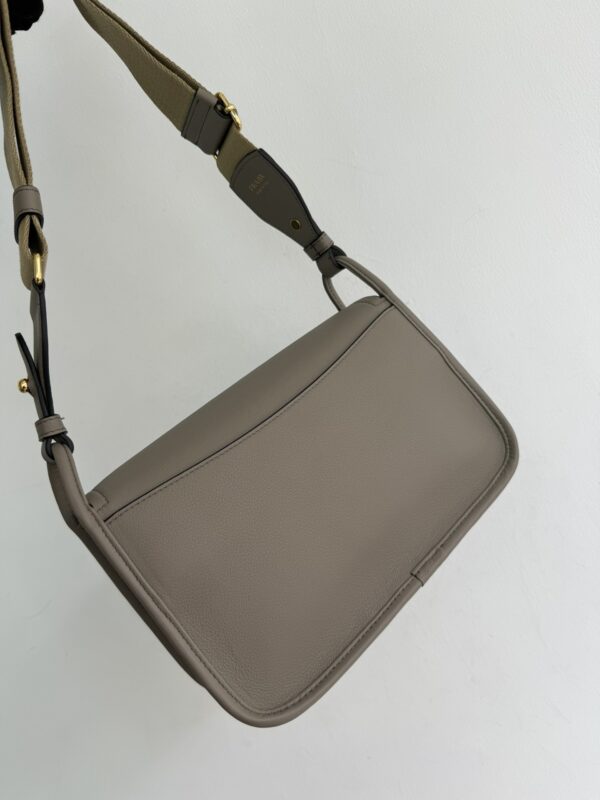 sy_no_114531D667BA42E4AF2147847FB85AA3_1 Prada Calfskin Shoulder/Crossbody Bag