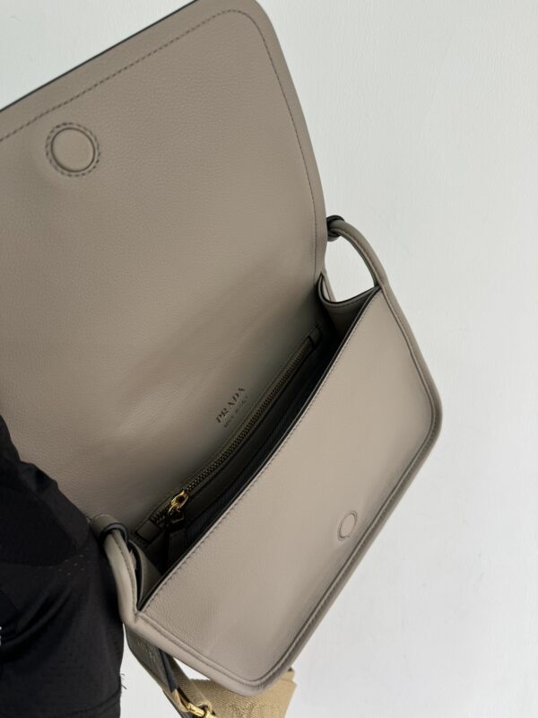 sy_no_114531D667BA42E4AF2147847FB85AA3_7 Prada Calfskin Shoulder/Crossbody Bag
