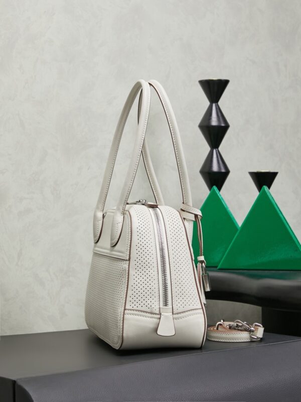White Vivant Bowling Bag