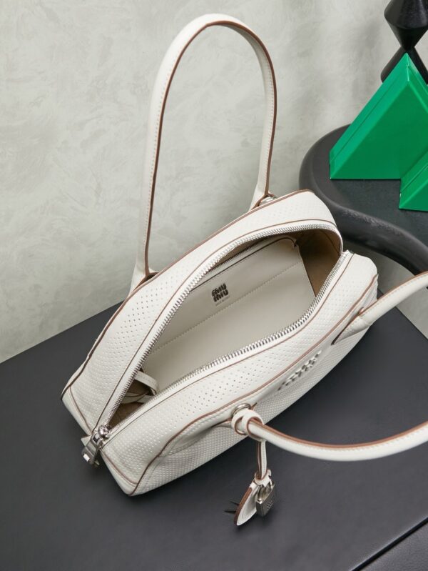 White Vivant Bowling Bag