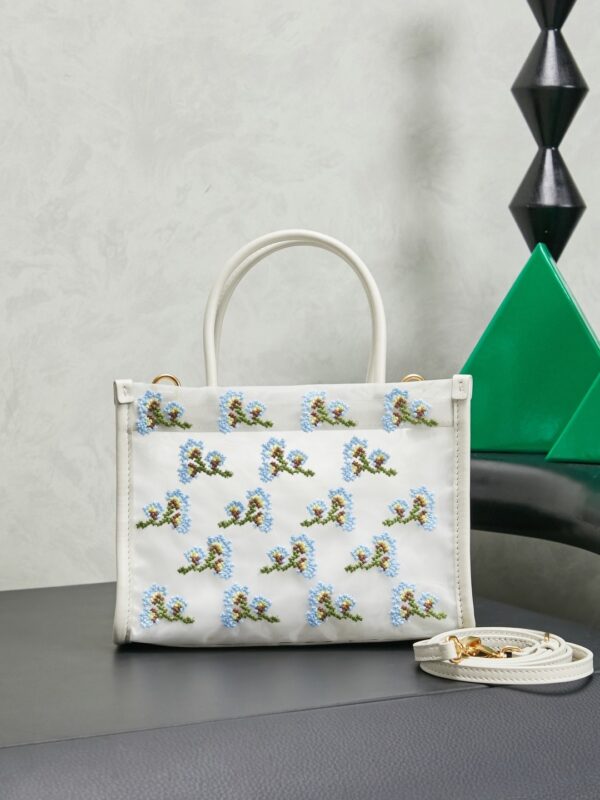 New Miu Miu Fashionable Floral-Embroidered Mesh Tote Bag