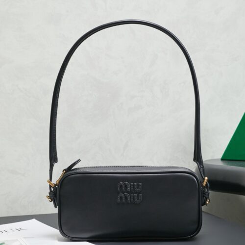 sy_no_13AB35CC7A8893A4DEBDB451D8FF690D_0 Black Smooth Leather Rectangular Underarm Camera Bag