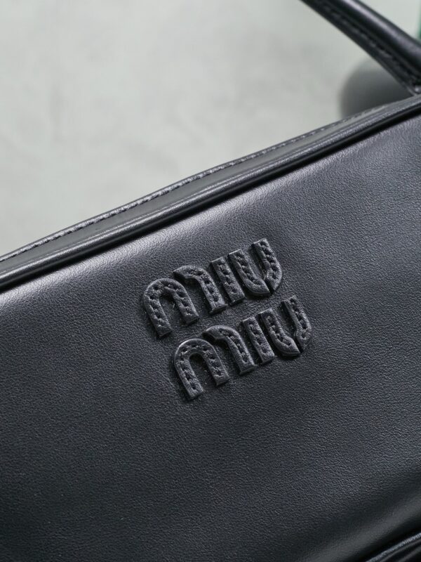 sy_no_13AB35CC7A8893A4DEBDB451D8FF690D_4 Black Smooth Leather Rectangular Underarm Camera Bag
