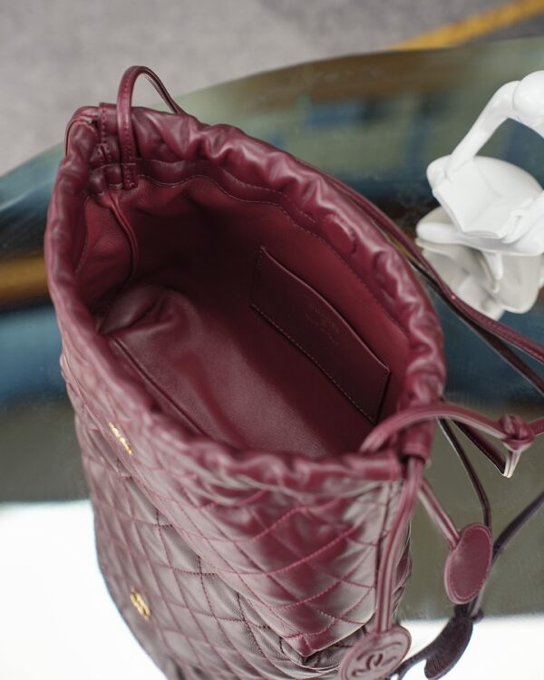 sy_no_13AF2FE0ED1CFE9C9B48AF307A17E169_8 Chanel 26S Spring/Summer Collection Burgundy Lambskin Quilted Drawstring Backpack
