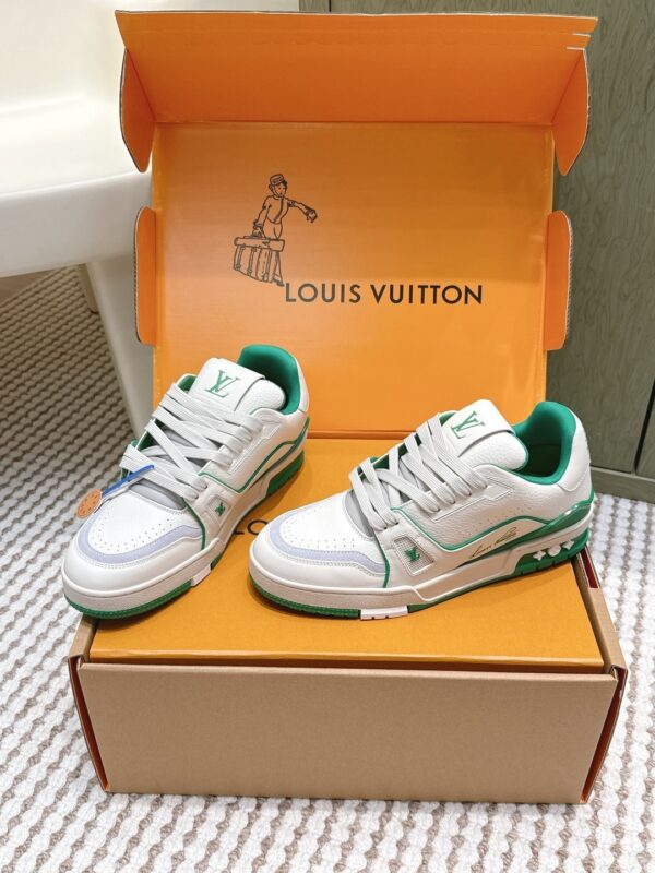 sy_no_144DAC592F3E0D9DEE062AD7BF4FFAF4_1 Louis Vuitton LV Trainer White, Emerald Green & Light Grey Retro Sneakers
