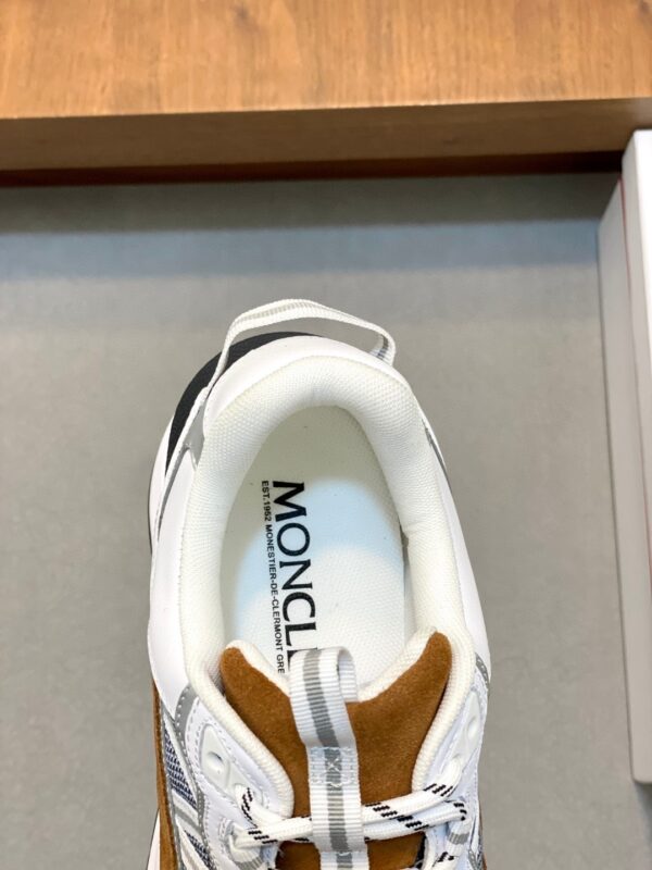 sy_no_14AA7F5DFDCA6224B8E85E8B794C3E6C_6 Brown & Khaki Lightweight Running Sneakers