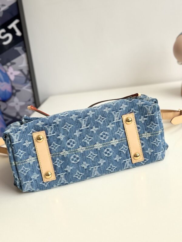 sy_no_1566B8AD86DCCFD5E8E67739786A0DB3_3 Louis Vuitton CarryAll Cargo PM Handbag