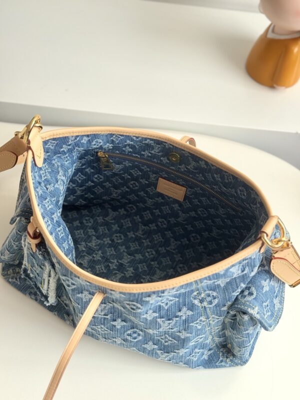 sy_no_1566B8AD86DCCFD5E8E67739786A0DB3_7 Louis Vuitton CarryAll Cargo PM Handbag