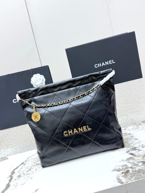 sy_no_1579FA3091309D28CAEEA063337E87D1_0 Chanel 22 Bucket Bag – Glossy Waxed Calfskin Leather