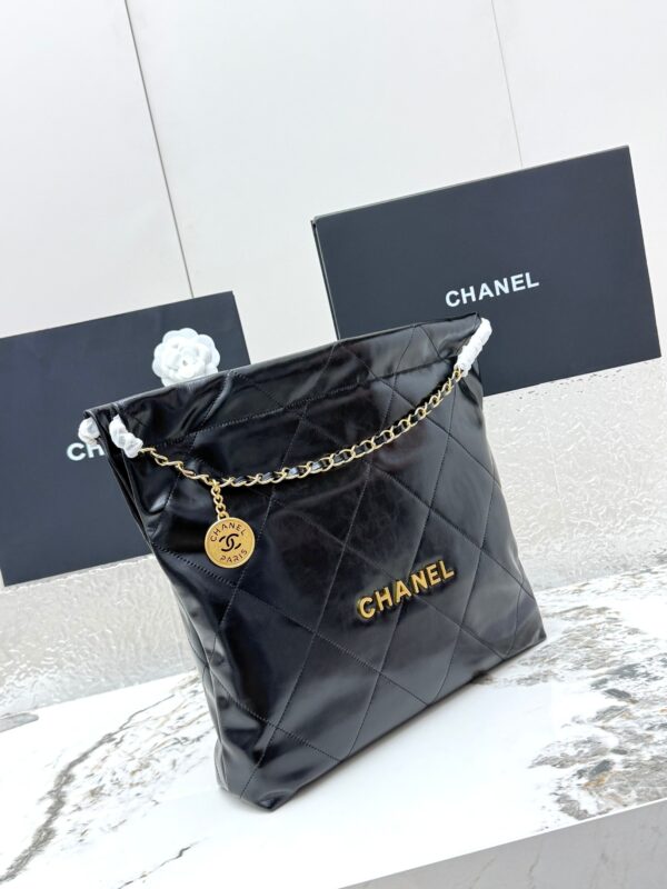 sy_no_1579FA3091309D28CAEEA063337E87D1_2 Chanel 22 Bucket Bag – Glossy Waxed Calfskin Leather